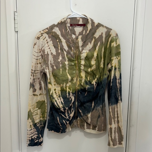 Gradient Tie-Dye Sweatshirt with Organic Flowing Pattern - Picture 1 of 3